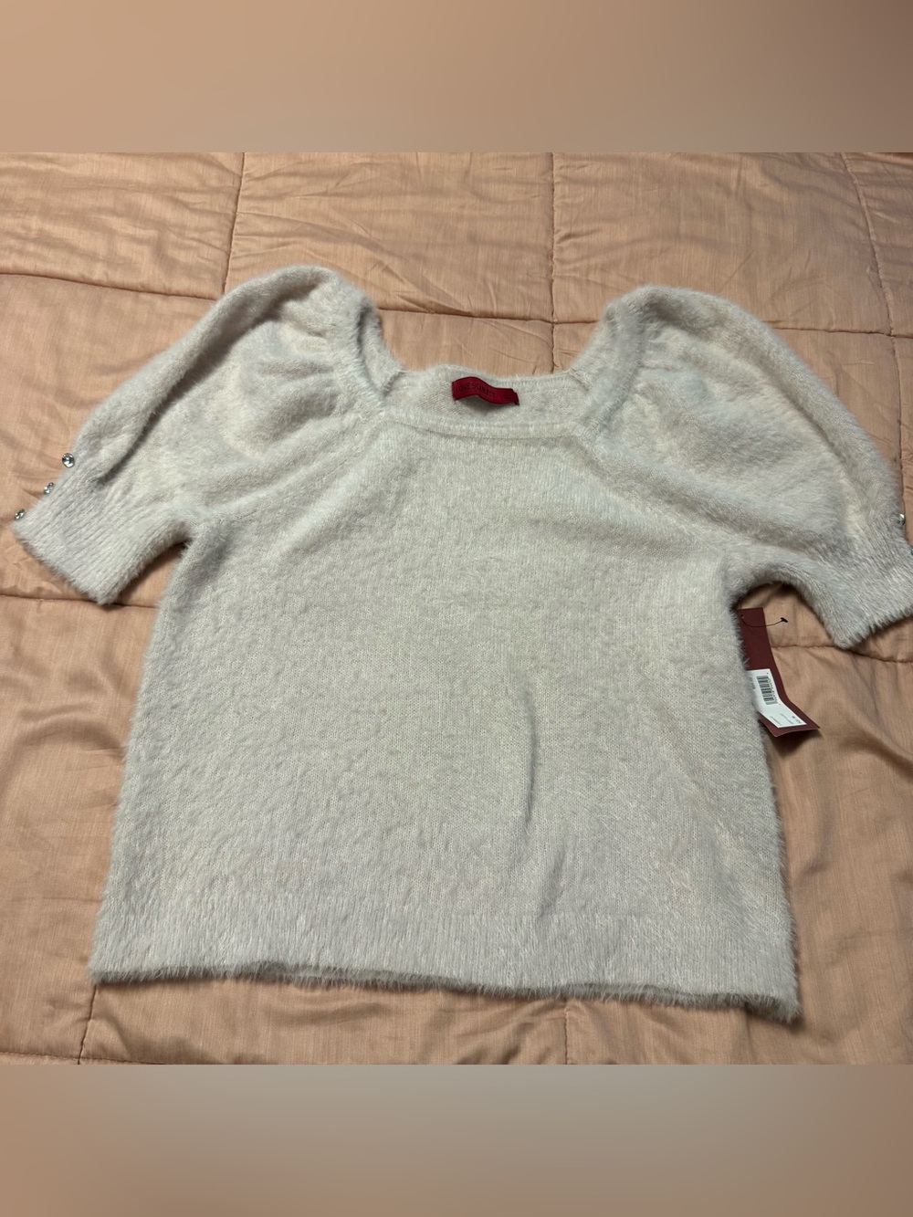 Soft Puff-Sleeve Women’s Sweater - Cream nwt